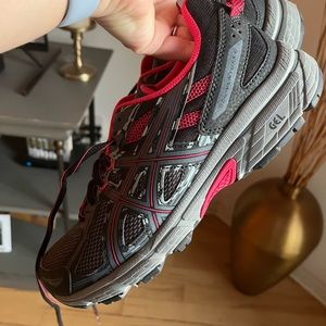 Asics running sneakers worn once (then had knee surgery) size 9